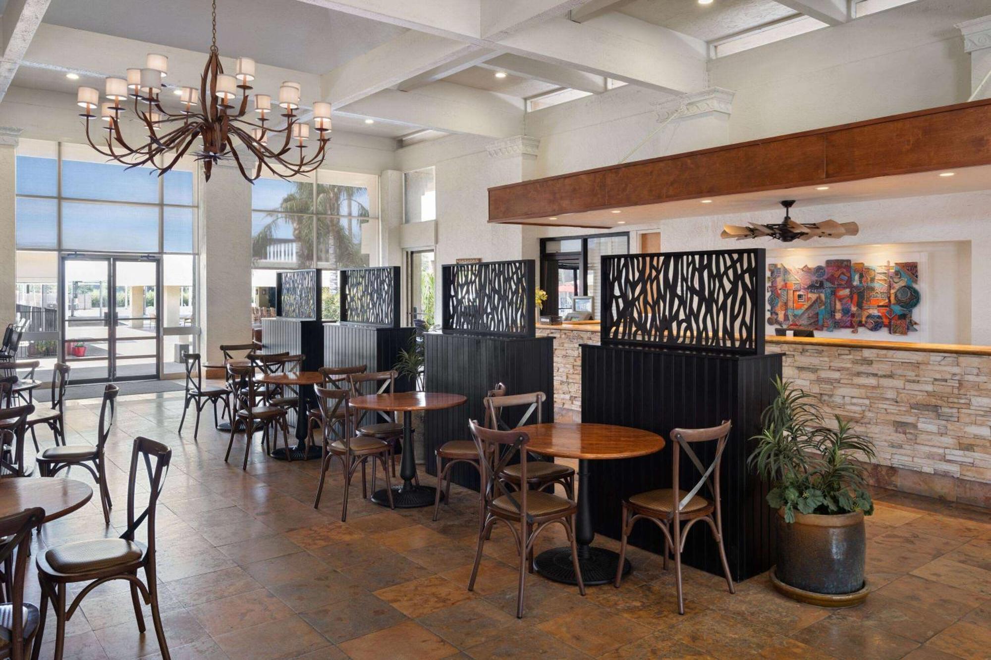Ramada By Wyndham Tucson Hotel Ngoại thất bức ảnh
