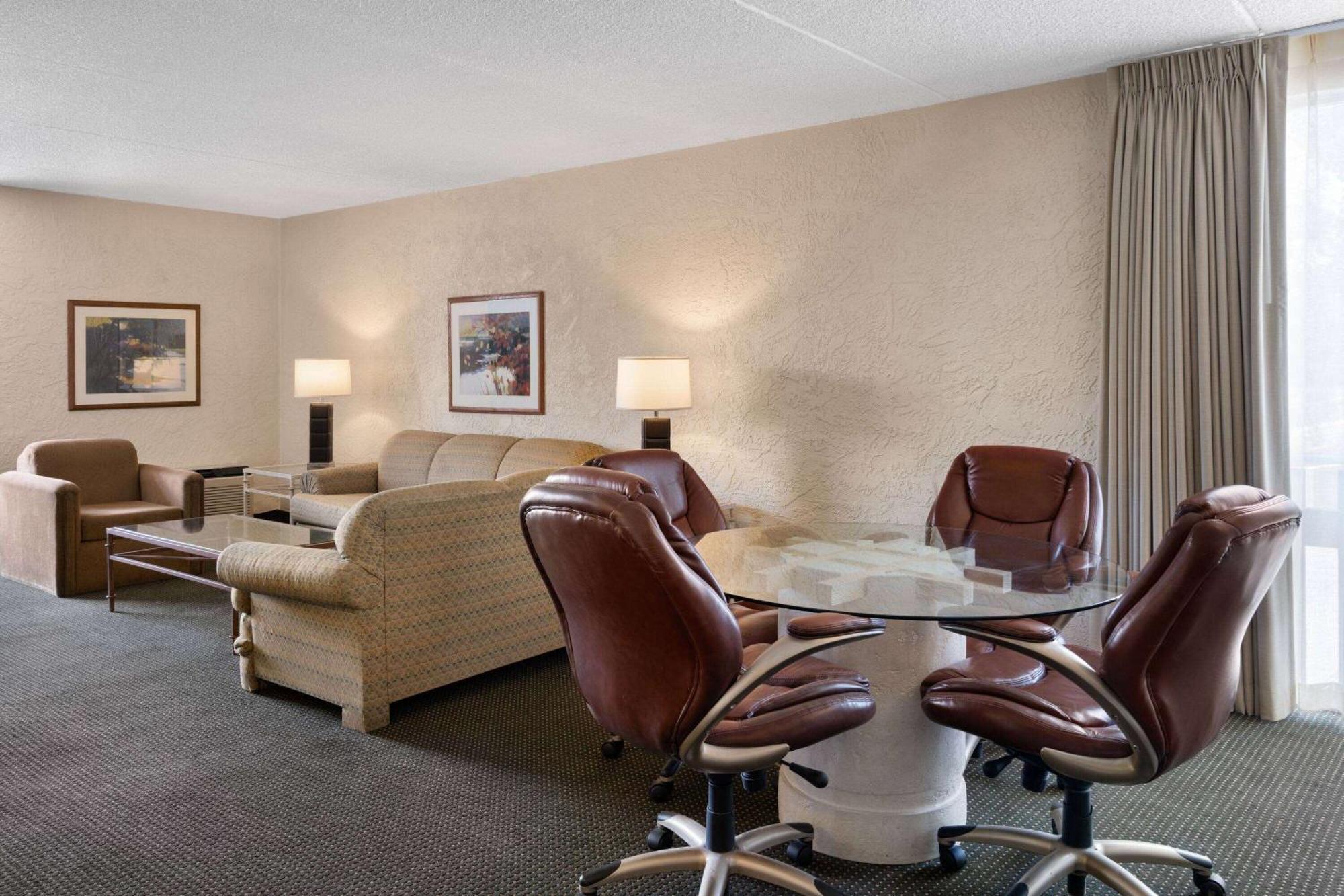 Ramada By Wyndham Tucson Hotel Ngoại thất bức ảnh
