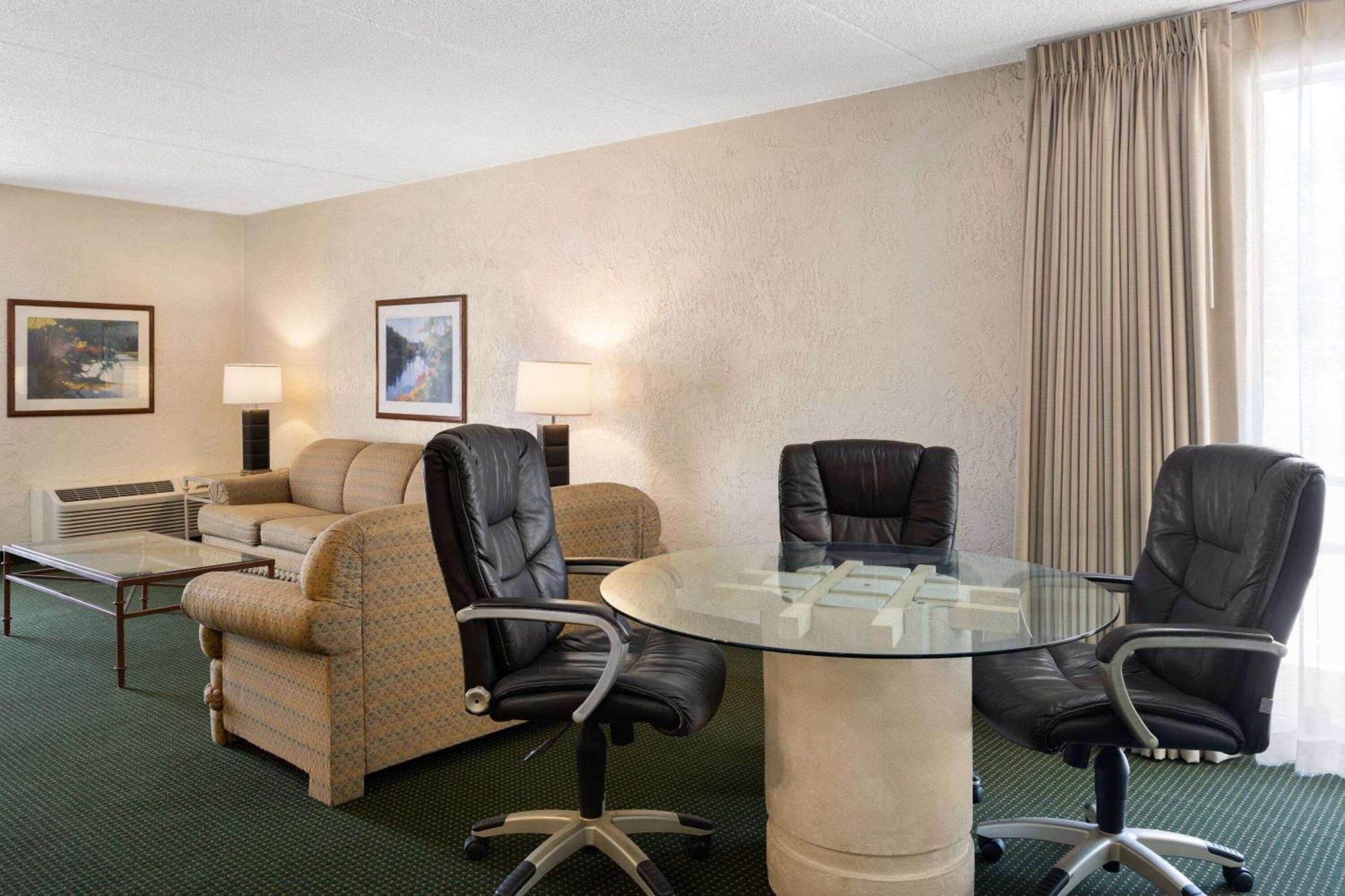 Ramada By Wyndham Tucson Hotel Ngoại thất bức ảnh