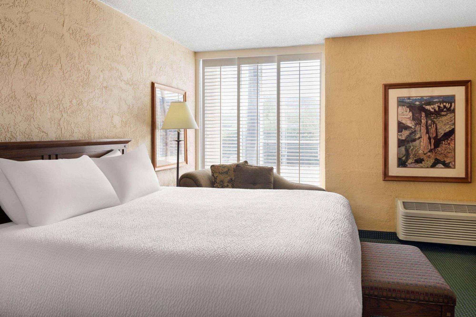 Ramada By Wyndham Tucson Hotel Ngoại thất bức ảnh
