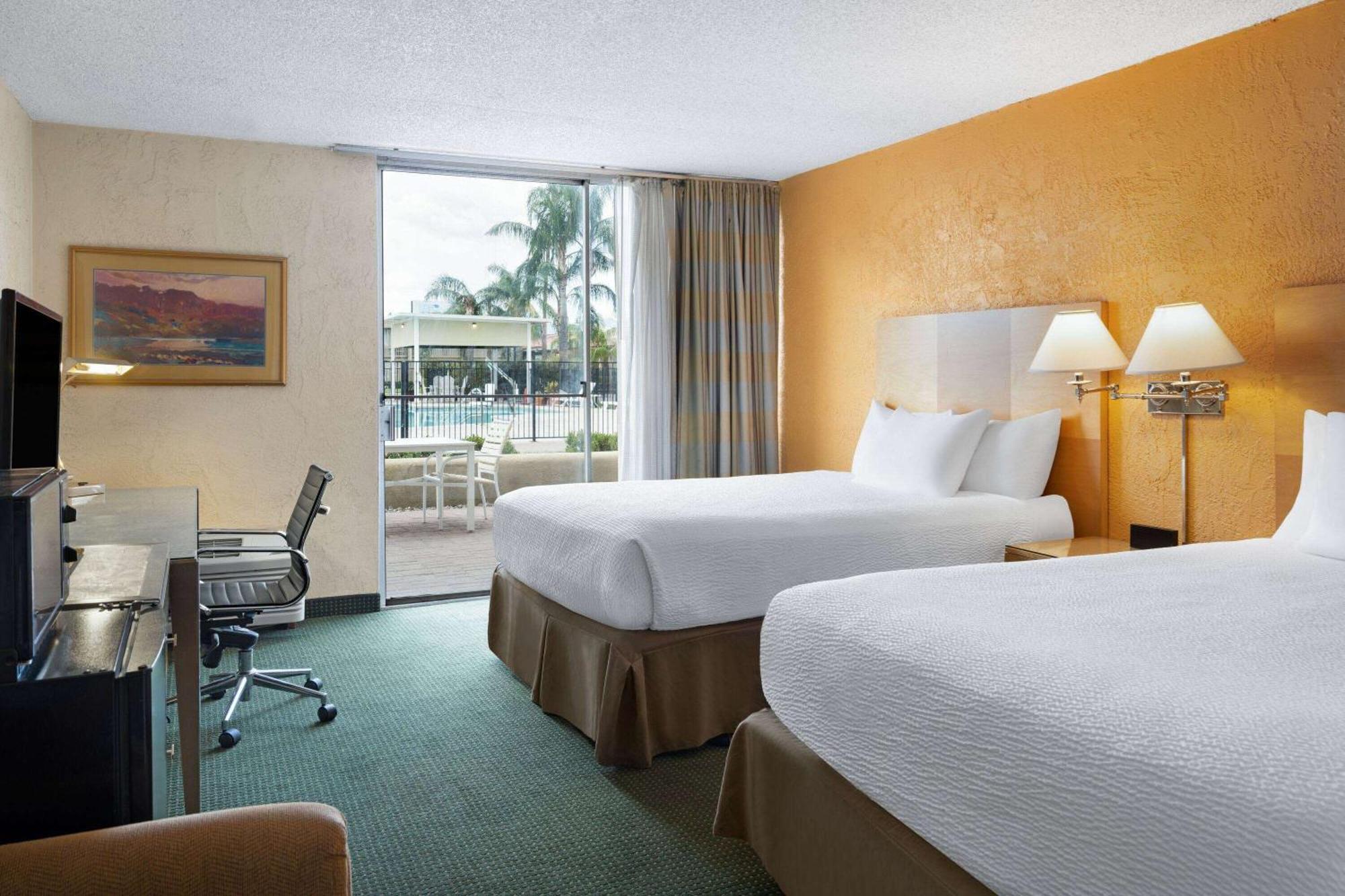 Ramada By Wyndham Tucson Hotel Ngoại thất bức ảnh