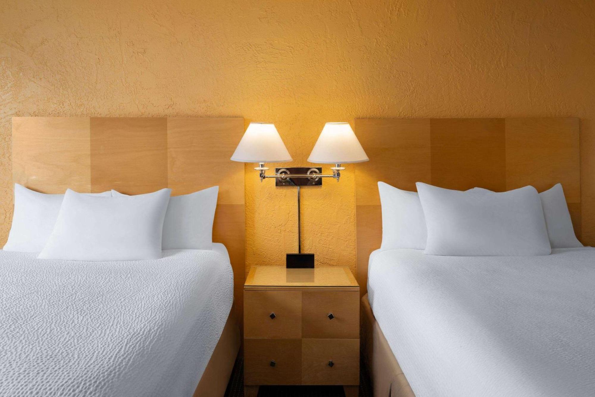 Ramada By Wyndham Tucson Hotel Ngoại thất bức ảnh